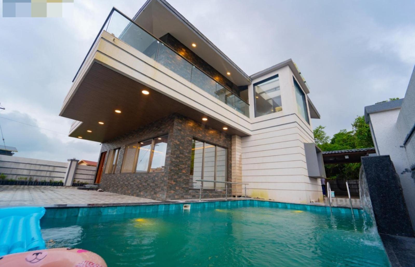 Cabana Luxury Palace Villa Lonavala Exteriör bild